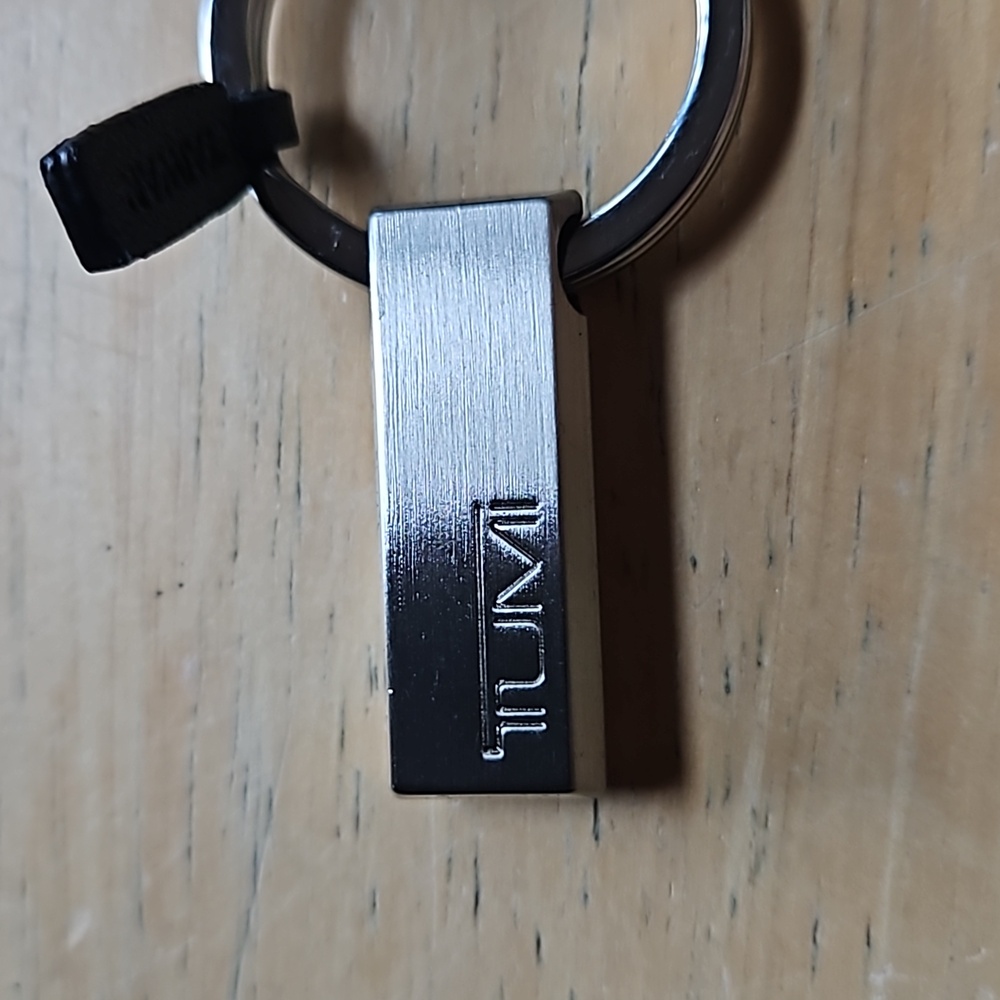 TUMI INGOT KEYFOB - Picture 2 of 7